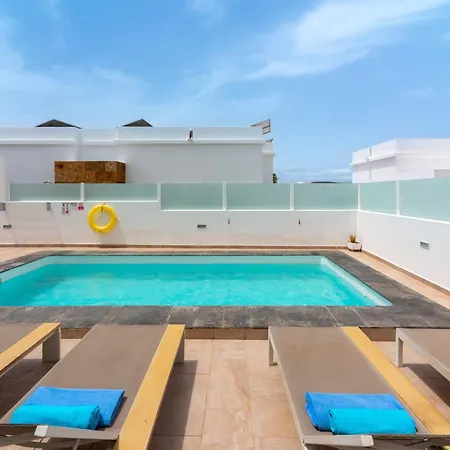 243 - Casa Yesenia By Now Ltd Villa Playa Blanca (Lanzarote)